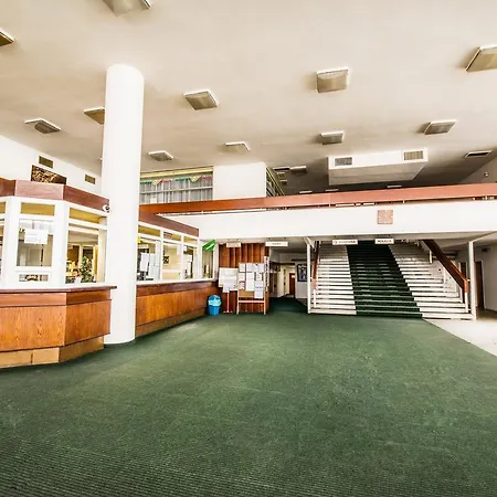 Kolej Hostivar Hostel *